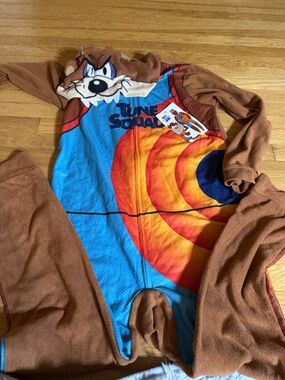 Space Jam Looney Tunes Taz Kids One-Piece Romper - Brown & Blue Sz L